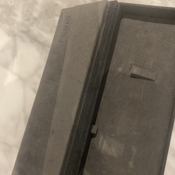 Fendi Watch - Picture 5 of 8